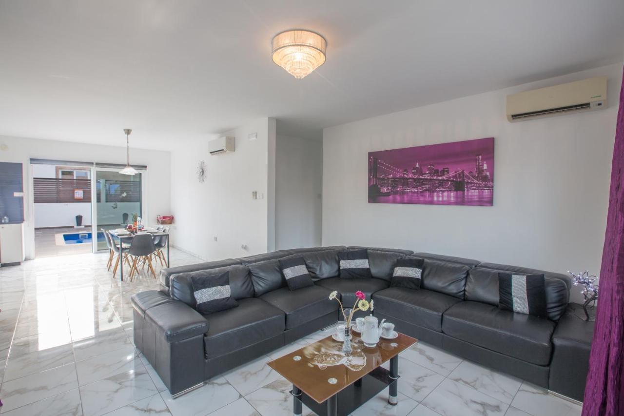 Broadway Villas Protarász Kültér fotó