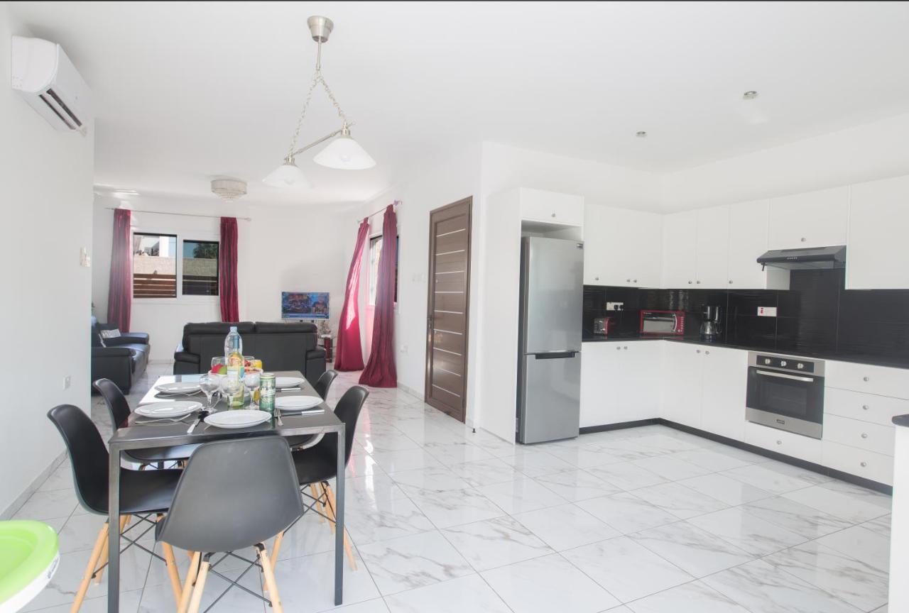Broadway Villas Protarász Kültér fotó