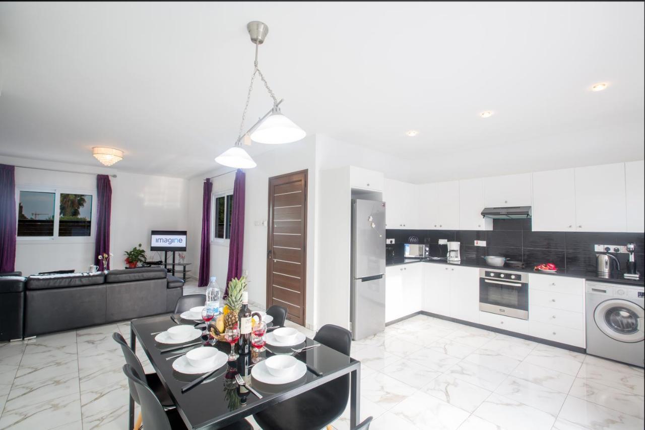 Broadway Villas Protarász Kültér fotó