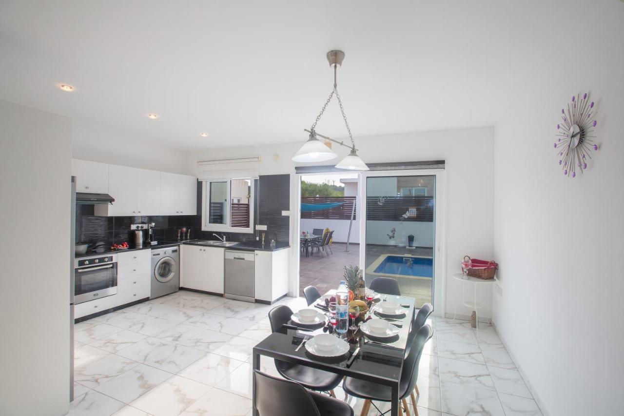 Broadway Villas Protarász Kültér fotó
